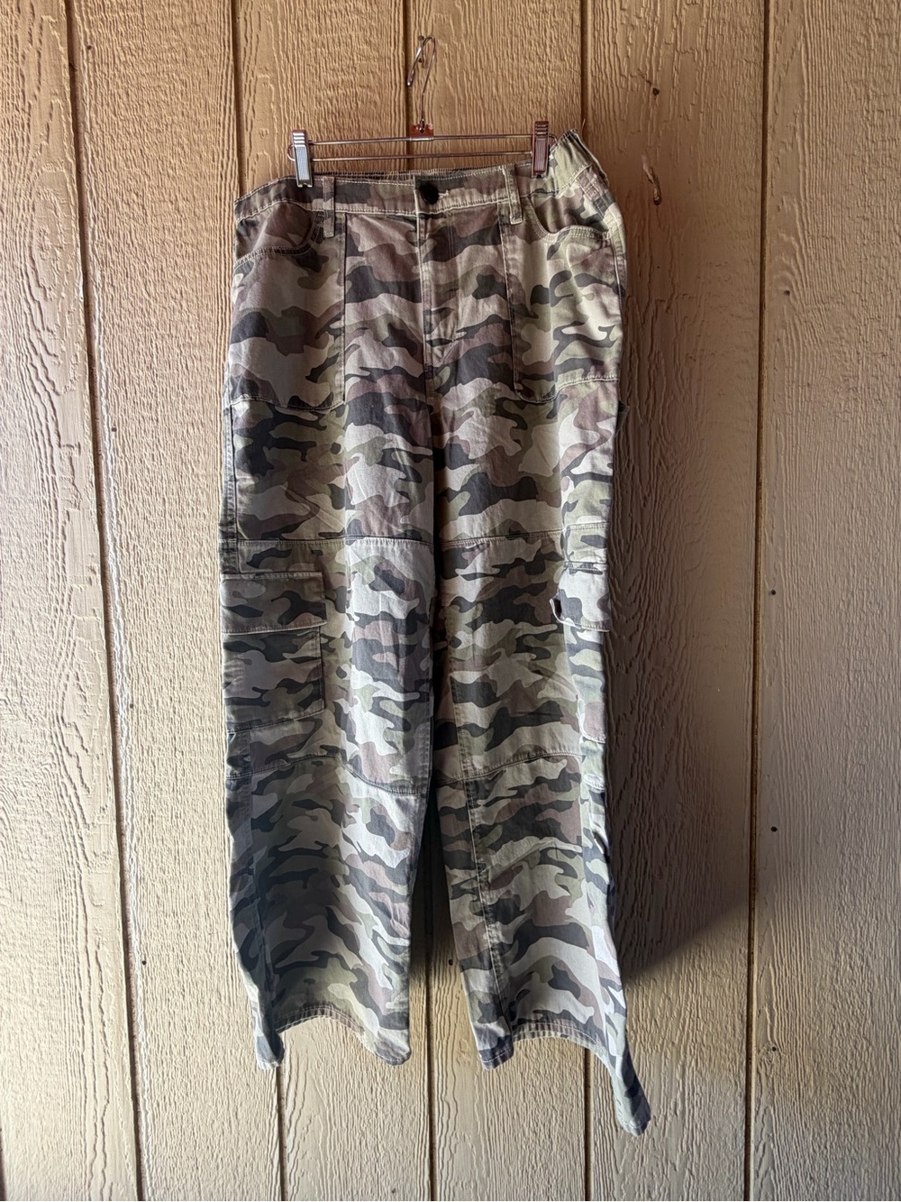 SO Women’s High Rise Camo Wide Leg Cargo Pants